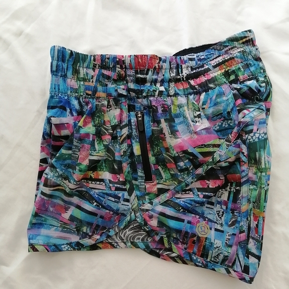 Lululemon Special Edition Tracker Shorts V Seawheeze 4" Inseam Rare 6 - Picture 11 of 13